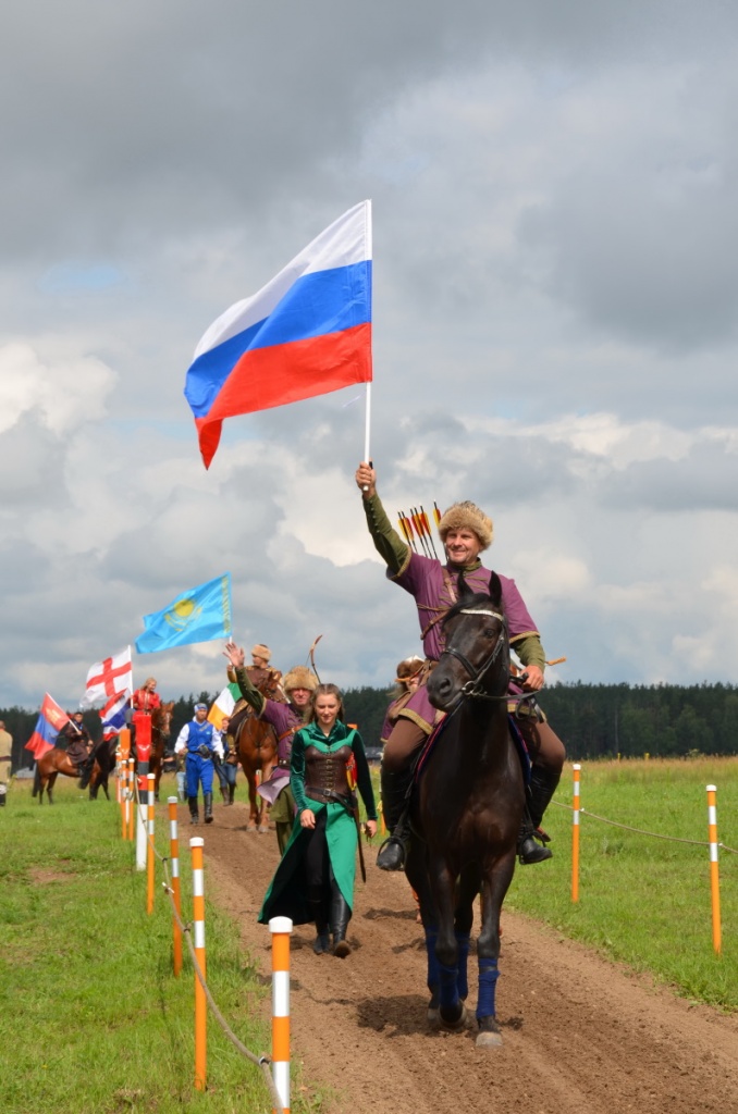 Международный турнир по конной стрельбе из лука на Кубок св. Георгия Победоносца прошел в Серпухове