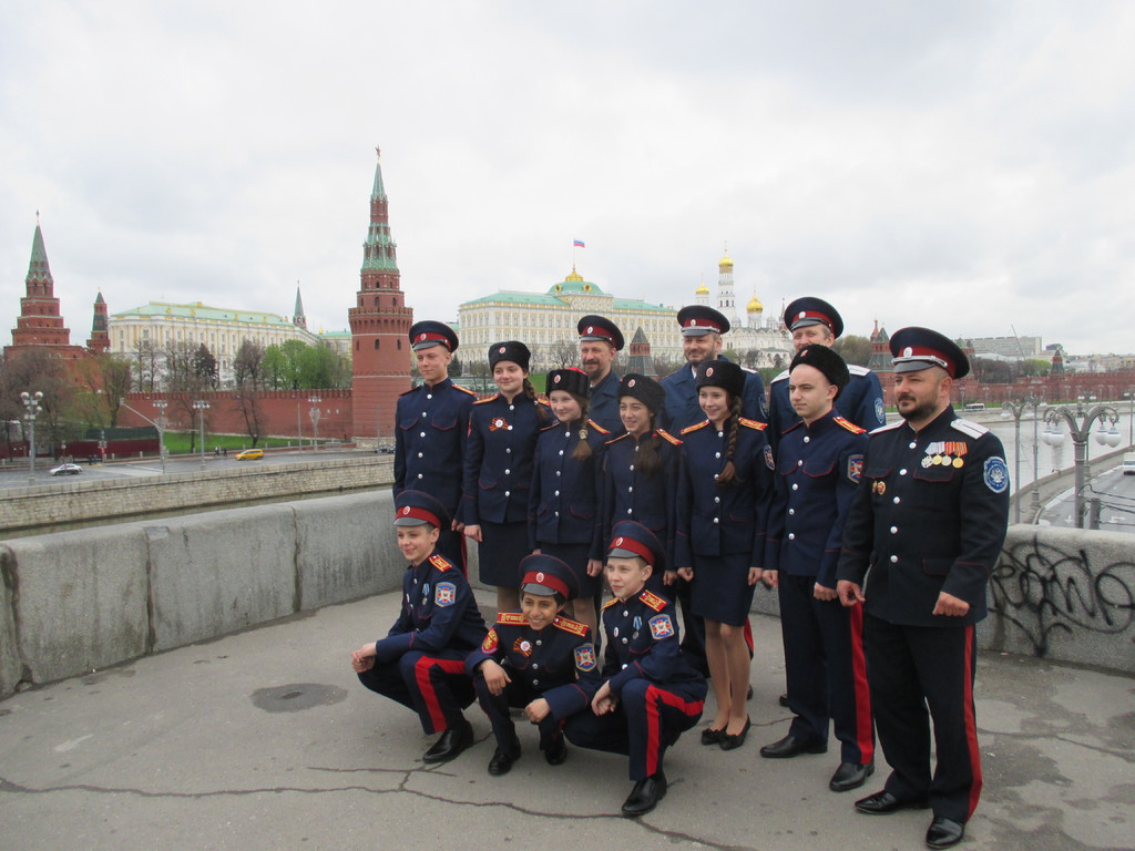 Казаки и кадеты ЯОКО побывали на панихиде в одном из соборов Кремля