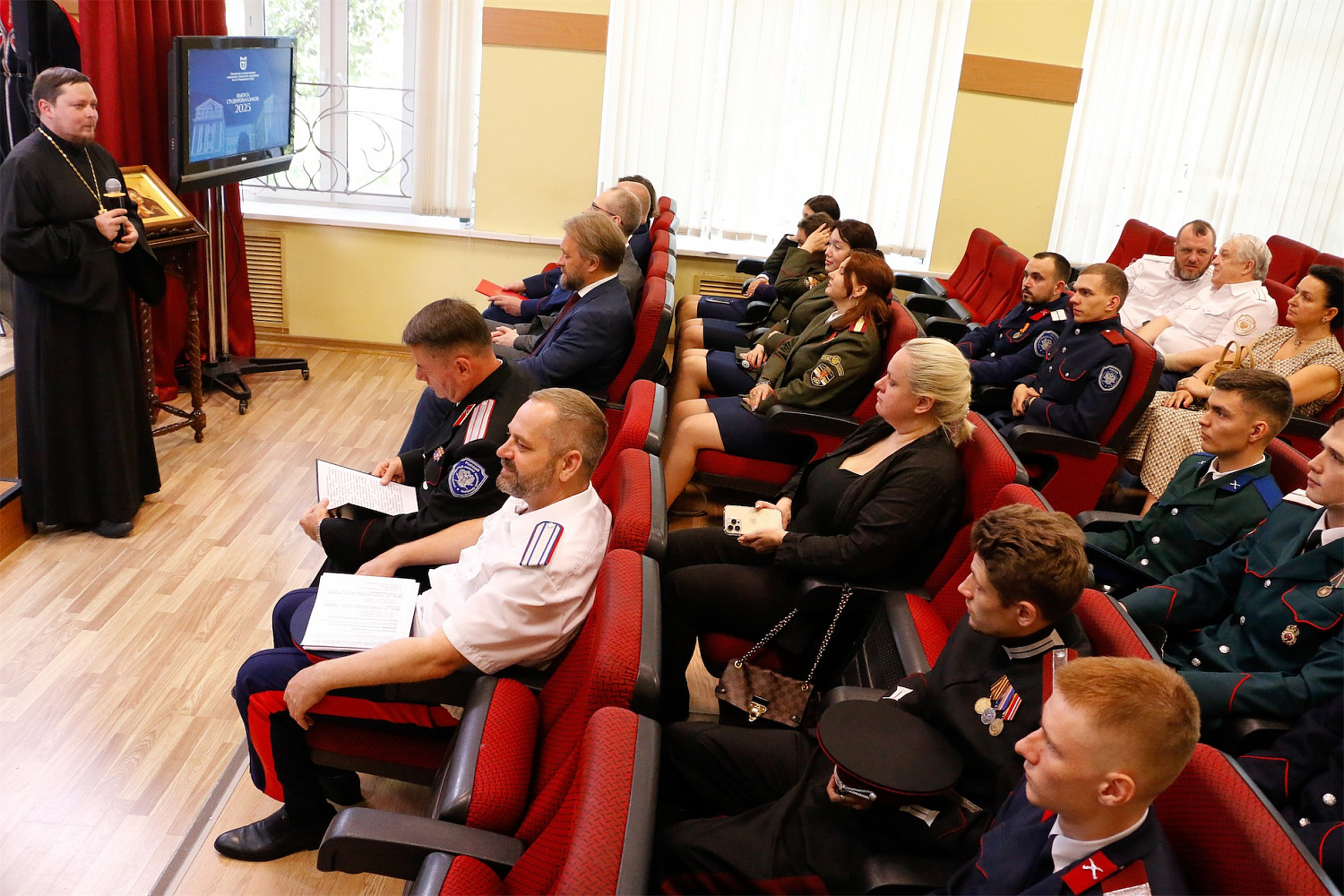 В Первом казачьем университете вручили дипломы казакам-выпускникам-2025