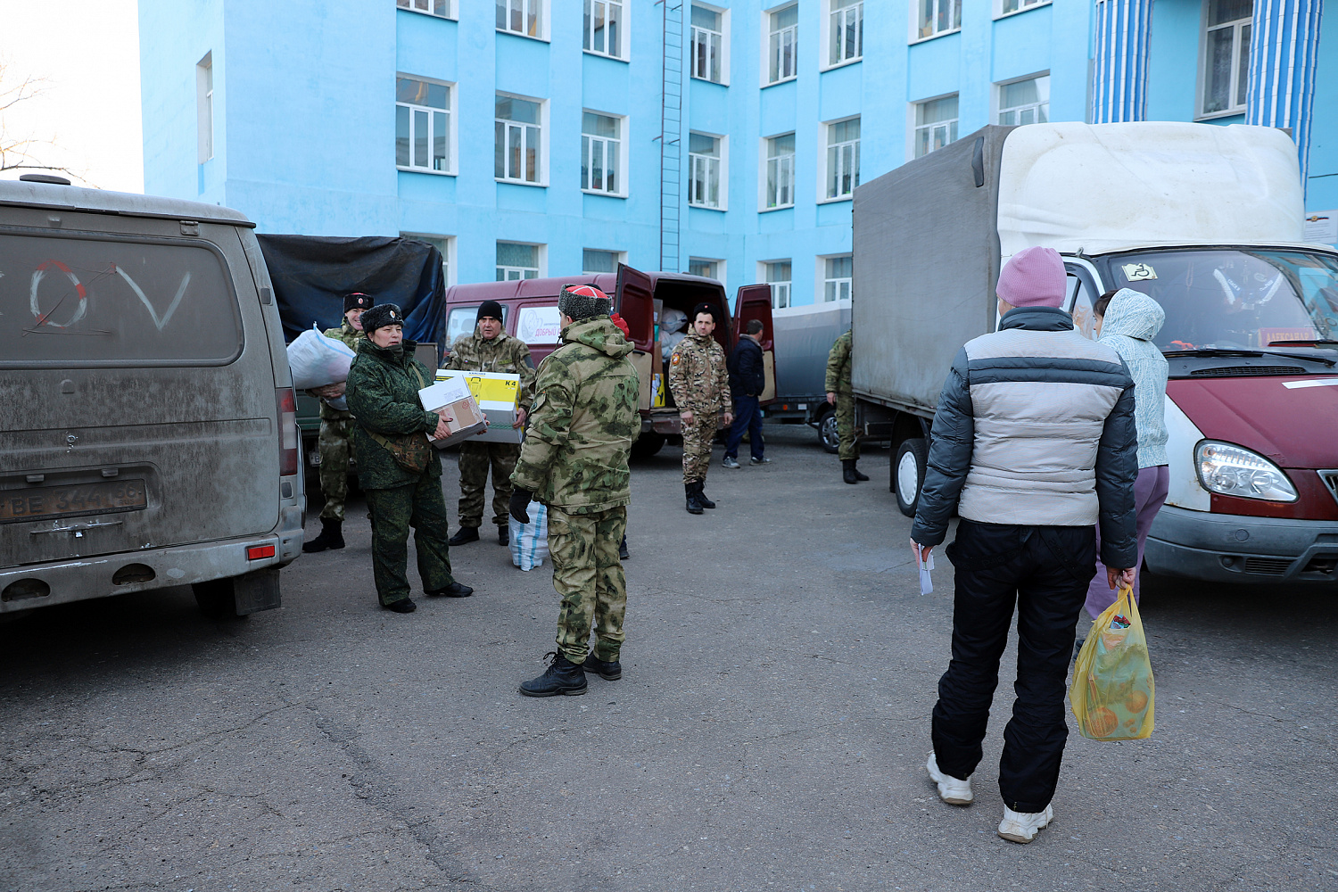 Гуманитарный груз конвоем из четырёх машин доставлен в Луганск