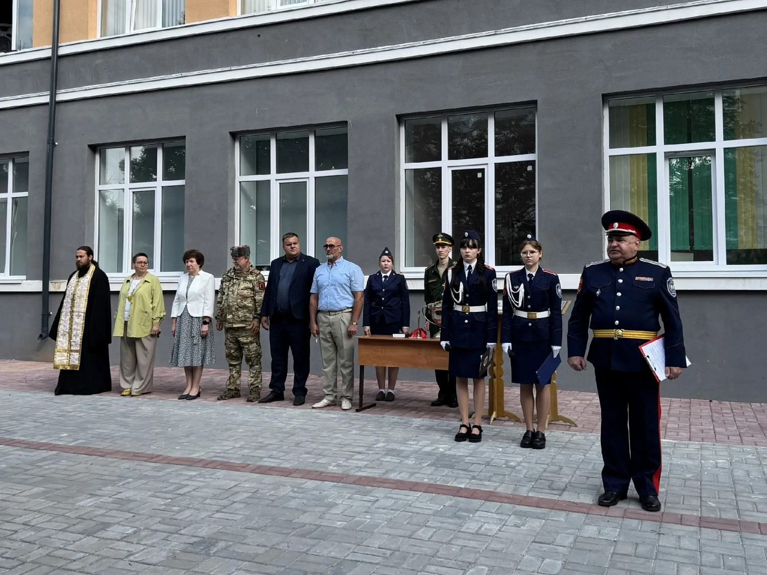 В «Казачьем кадетском корпусе имени графа И.И. Воронцова-Дашкова» в Тамбове состоялась торжественная линейка, посвященная Дню Знаний