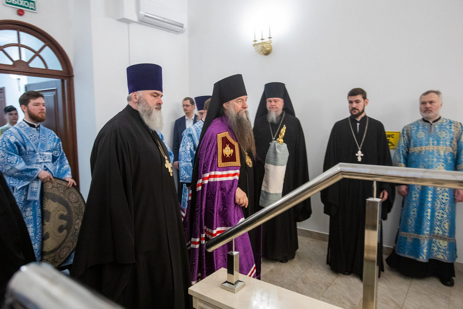 Скрепы под храмовыми сводами